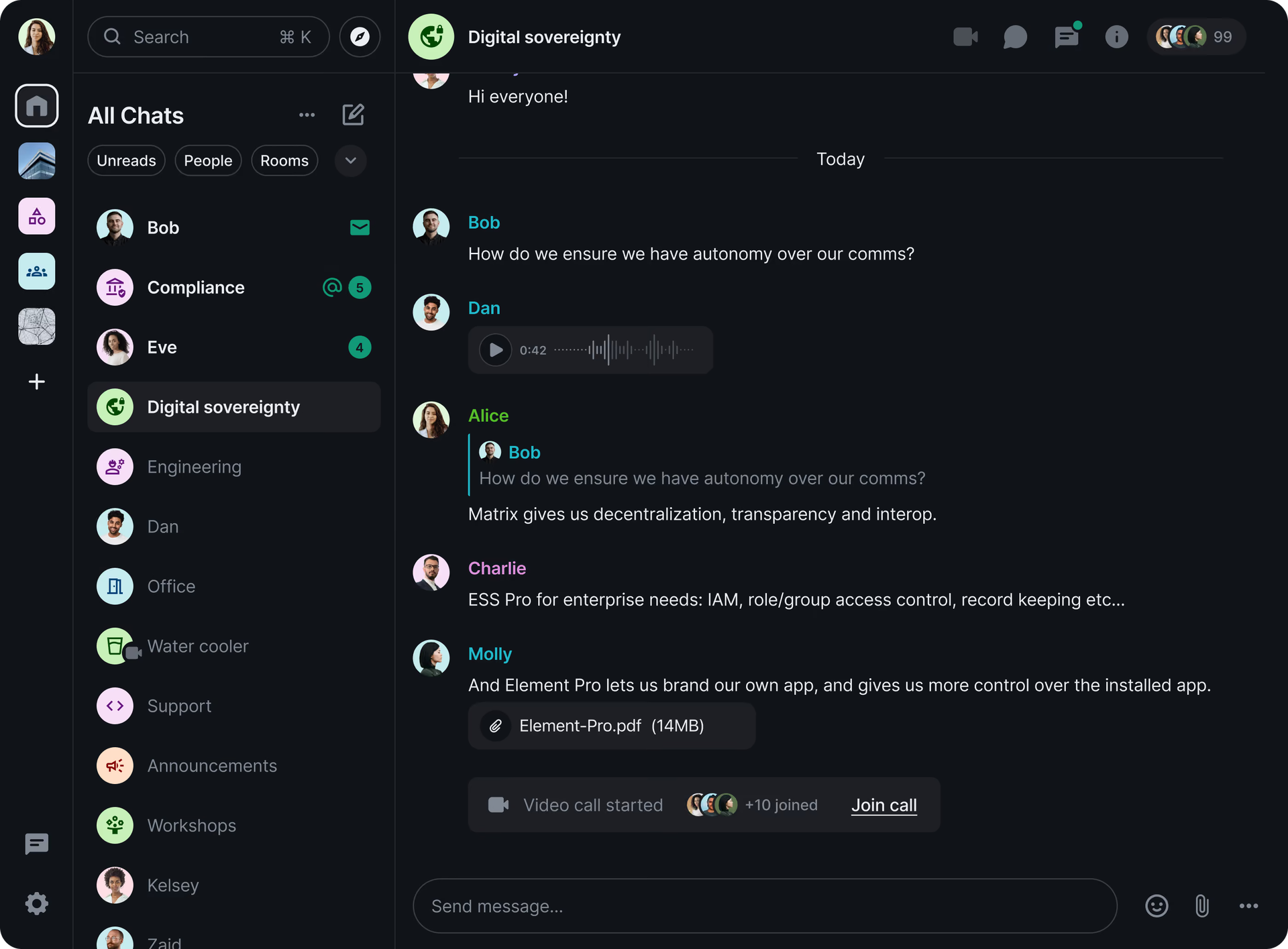 Official Element sample interface showing rooms and an English discussion about digital sovereignty